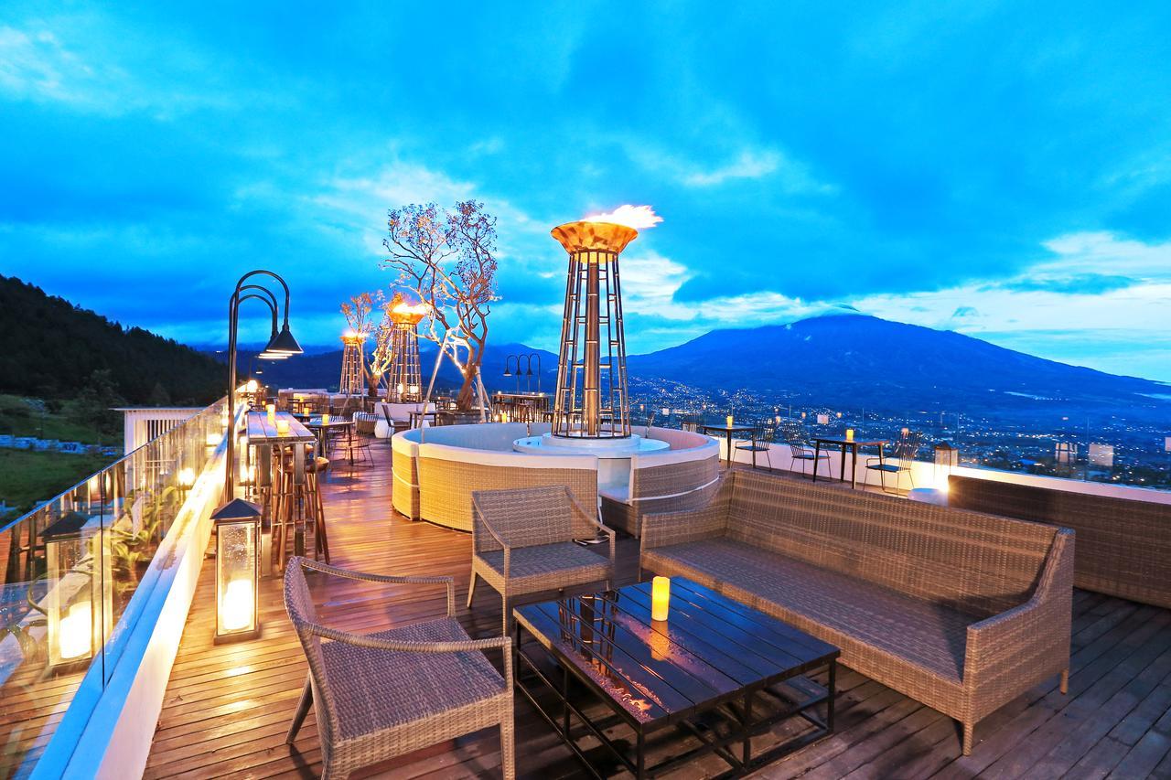 Amartahills Hotel And Resort Batu  Buitenkant foto